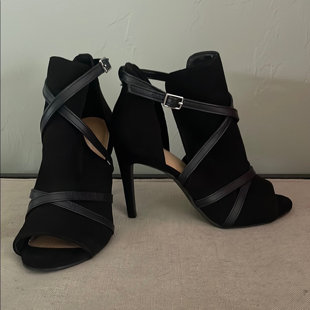 Christian Siriano Black Heeled shoe